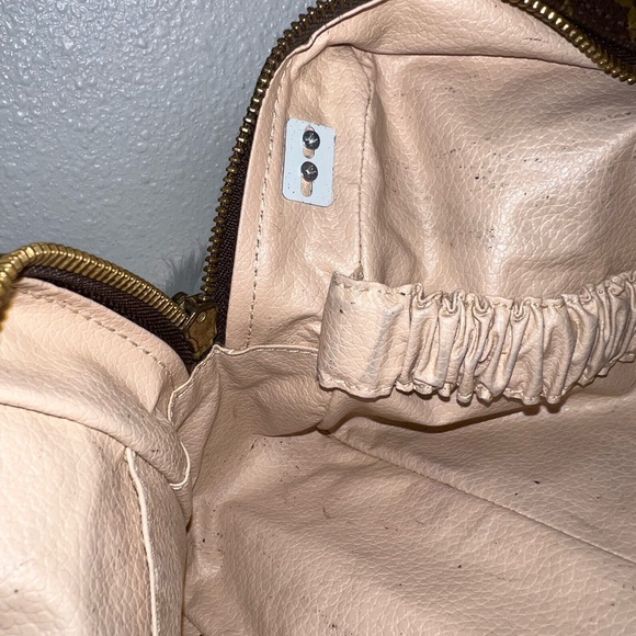 Authentic Louis Vuitton Trousse 28 converted into crossbody with Generic strap. - Picture 15 of 16